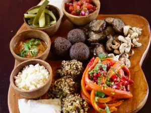 Middle Eastern Sharing Board